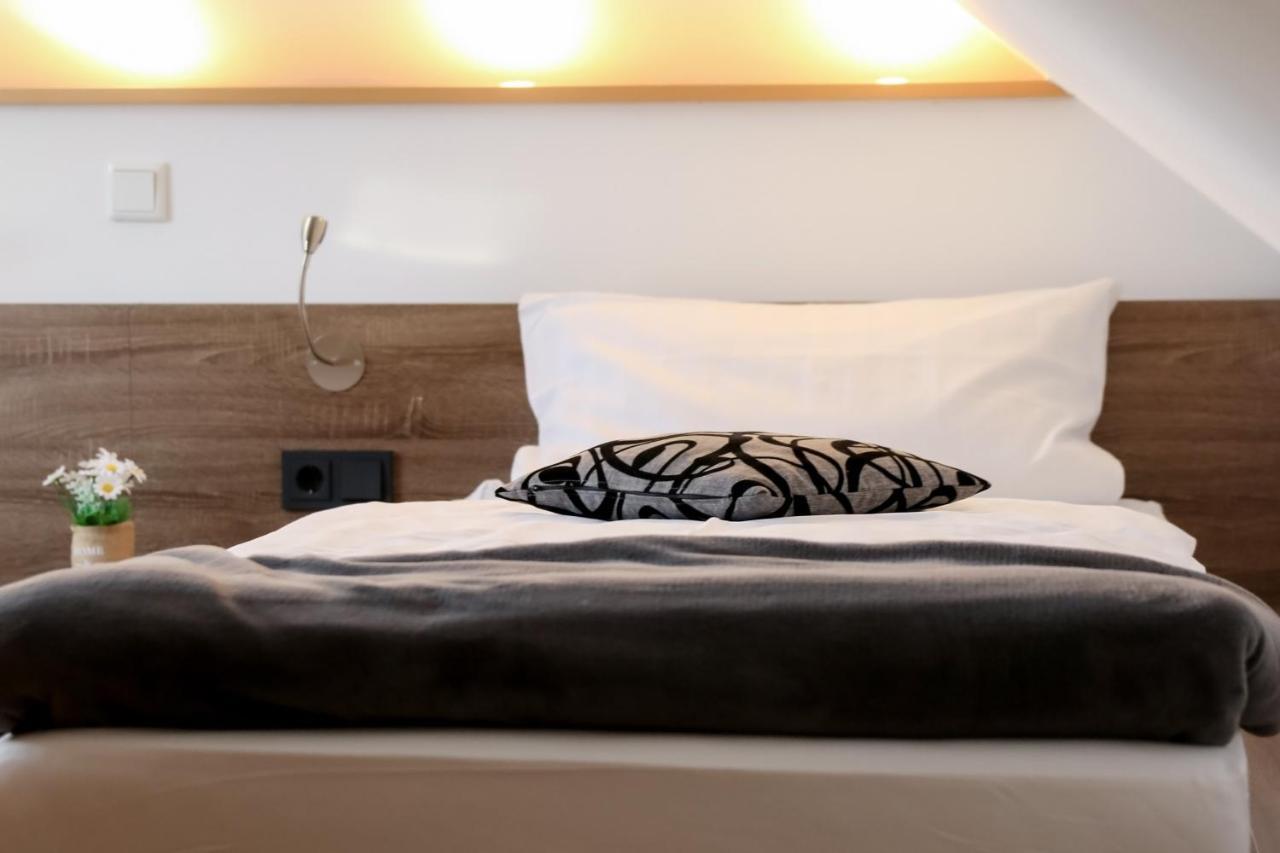 Hotel Gasthof Metzgerei Drei Linden Fulda Bagian luar foto