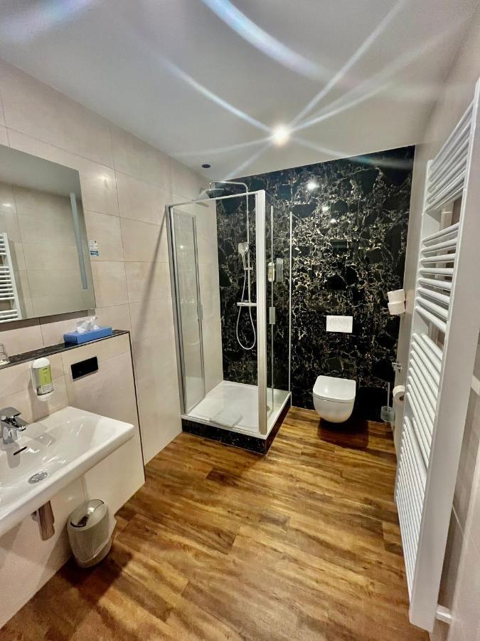 Hotel Gasthof Metzgerei Drei Linden Fulda Bagian luar foto