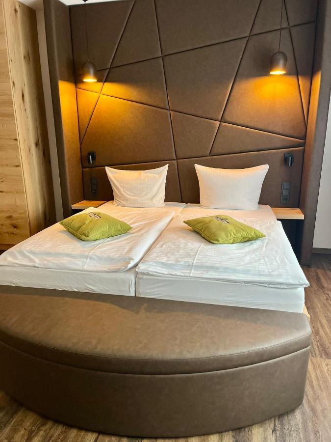 Hotel Gasthof Metzgerei Drei Linden Fulda Bagian luar foto